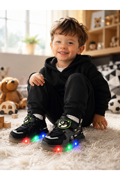 Bebelul Adidasi sport BEAR negri pentru copii cu luminite LED si inchidere cu...