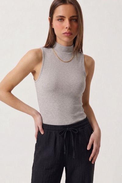 QBZ Zero Sleeve Fishing Collar Camisole T-Shirt