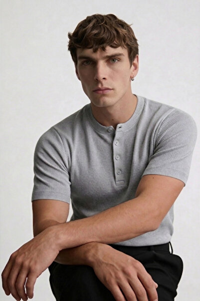 ATE STUDIOS Henley Yaka Dar Kesim Kısa Kol Erkek Loose Fit Tişört
