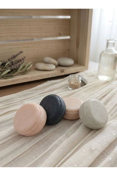 Naya Rituals Solid Shampoo for Oily and Dull Hair 100g - Clove & St. John's Wort & Herbal Keratin - Pumpkin Fiber Gift