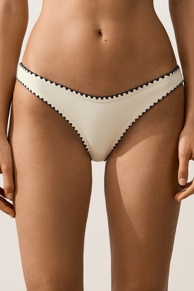 Oysho Kontrast dikişli U kesim orta kapama bikini altı