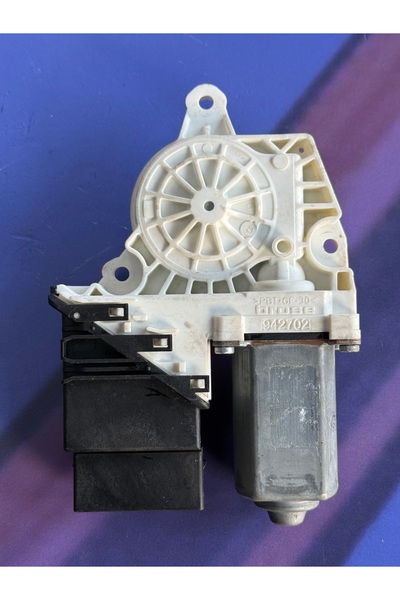 Volkswagen Tiguan Motoraș macara stanga spate după 2007 cod 5N0959703B