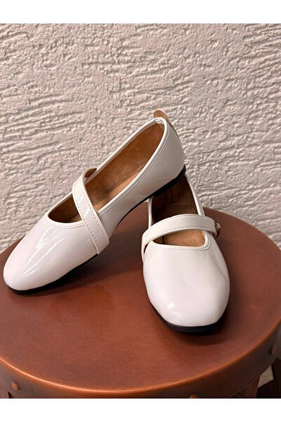 Beyond Women's White Drop Buckle Patent Leather Ballerinas 1cm Bynddam01