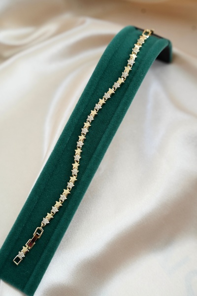 vaitimora Star Detailed Steel Bracelet |   Elegant and Stylish Women's Bracelet