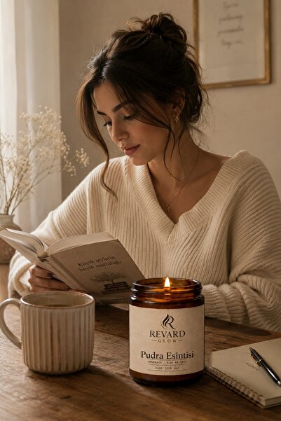 Revard Glow Pudra Esintisi Kokulu Mum - %100 Doğal El Yapımı Soya Mumu - 100 cc Cam Kavanoz