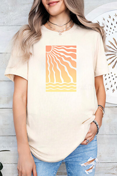 Sarah's Boutique Women's T-shirt – 100% cotton – Sunset Rays