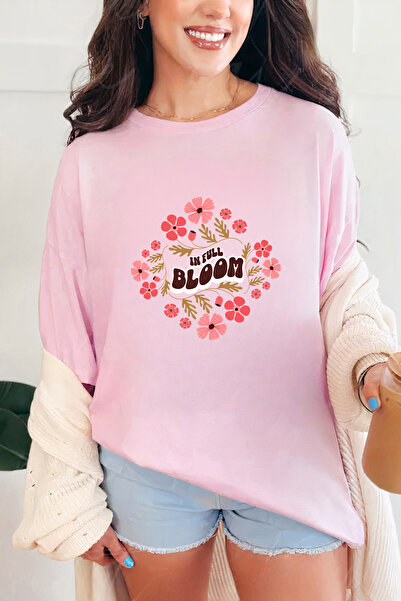 Sarah's Boutique Women's T-shirt – 100% cotton – Full Bloom