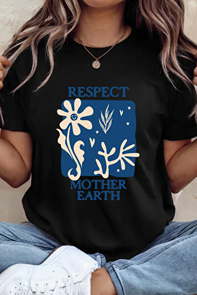 Sarah's Boutique Women's T-shirt – 100% cotton – Mother Earth