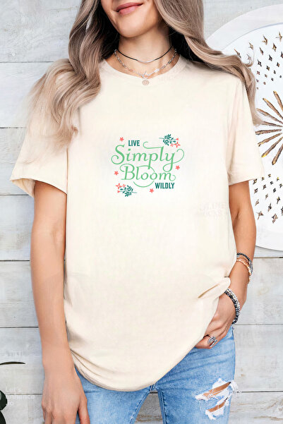 Sarah's Boutique Women's T-shirt – 100% cotton – Simply Bloom