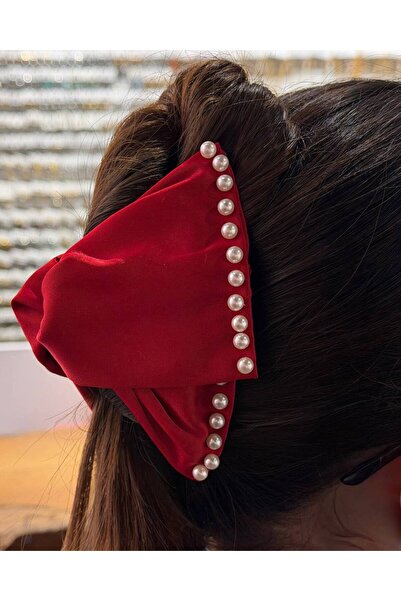 MD Moda Accessories مشبك أحمر مزين باللؤلؤ
