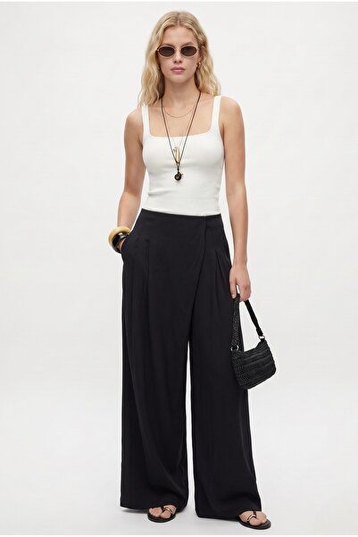 Ritnice Pantaloni negri cu picior larg, cu talie elastică Harper, cu design m...