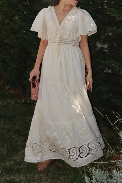 Suziş ROCHIE CU MÂNECĂ SCURTĂ, CUSUTĂ CU BORDURI EMBROIDERATE, CU CĂPTUȘEALĂ ...