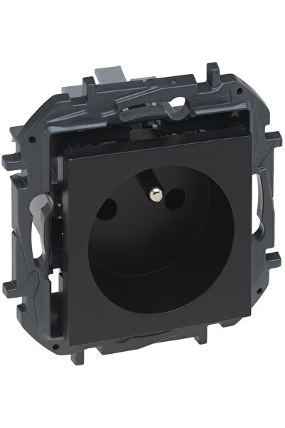 Legrand Priza Niloe Step 2p+e, cleme automate, cu obturator - negru 863533B