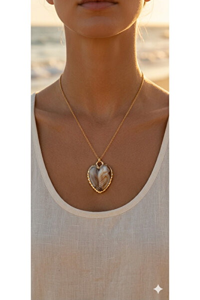 MODA MANANI Women's Gold Color Pearlescent Seashell Heart Figured Chain Necklace