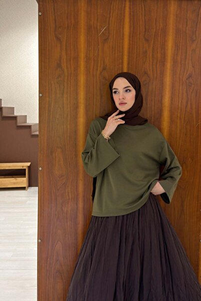 Faya Boutique بلوزة من قماش أوشيهو باللون الأخضر الكاكي