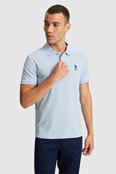 U.S. Polo Assn. تي شيرت رجالي ذو قصة ضيقة وياقة بولو باللون الأزرق الفاتح 503...