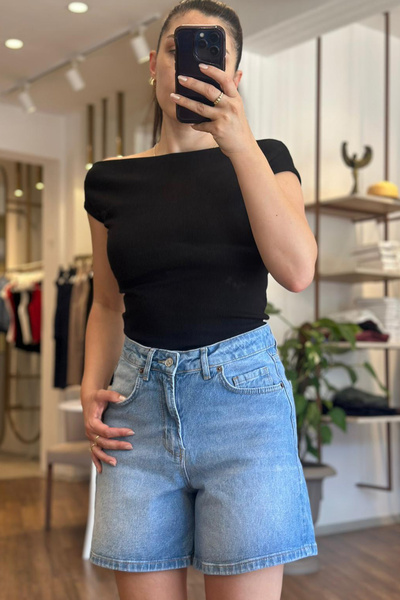 Unique Boutique Black Boat Neck Camisole Bodysuit