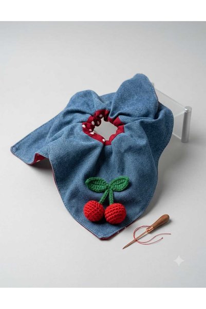 ALYAAKSEAUR Cherry Embroidered Scallop Scrunchie Hair Clip