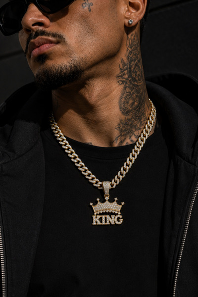 laria jewelry Hip Hop Iced Out King Pendant Cuban Chain Necklace