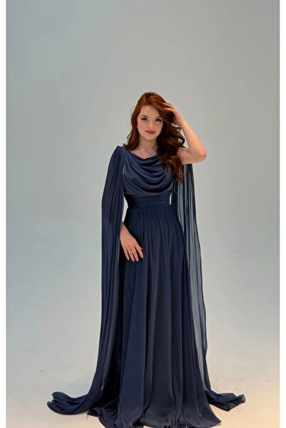 ayşenur Dinçer butik Velvet Pelerinli Abiye Lacivert