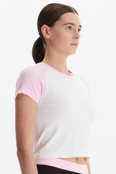 COMEUP Kısa Reglan Kollu Crop Tişört Kolları Balerina Pembe Bedeni Kırık Beyaz