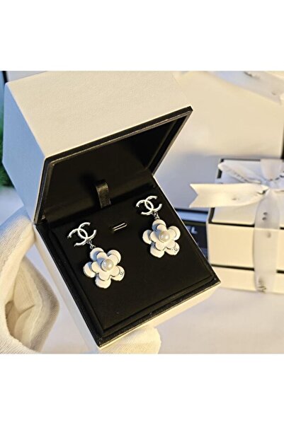 Glamour Galore Luxury Women's Earrings with Accessories