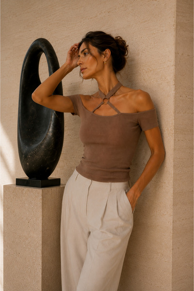 KİM Kİ O Off-The-Shoulder Halter Neck Ring Detailed Camisole Crop Blouse