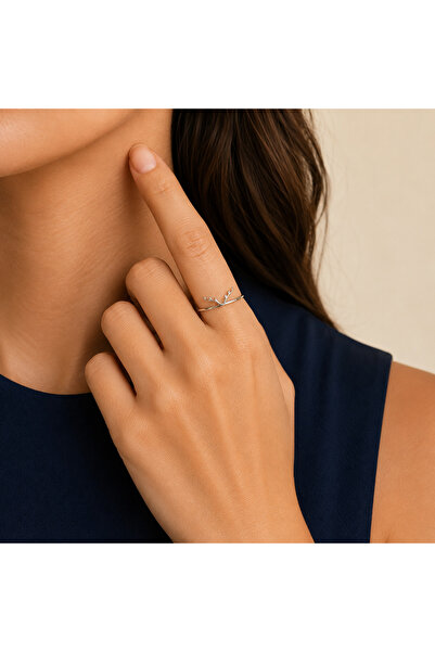 nerora Elegant Deer Motif Ring Gold Adjustable