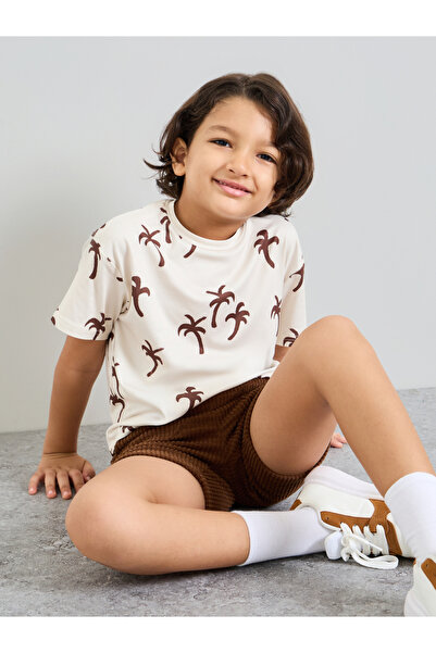 Styli Boys All-Over Palm Print Regular Fit T-Shirt and Textured Knit Shorts Set