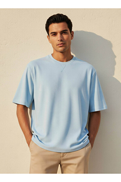 FAV Men Relaxed Fit Crew Neck Short Sleeves Textured T-shirt