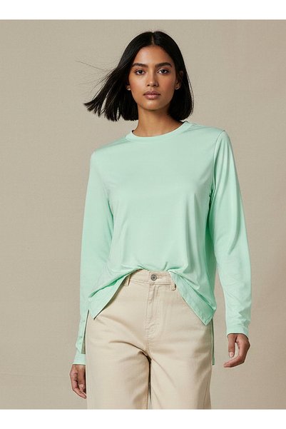 FAV Regular Fit Longline T-shirt with Slit Detail