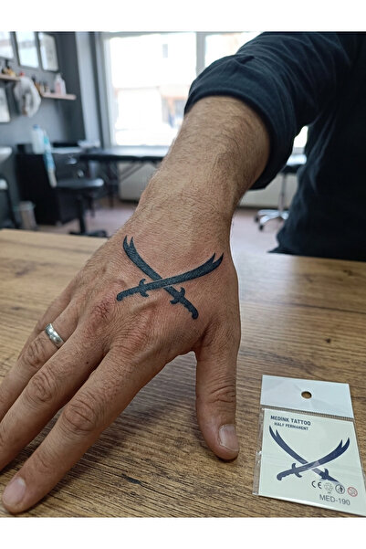 Onur Gümüş 1 ay kalıcı sonradan kararan minimal Zülfikar Tattoo Dövme