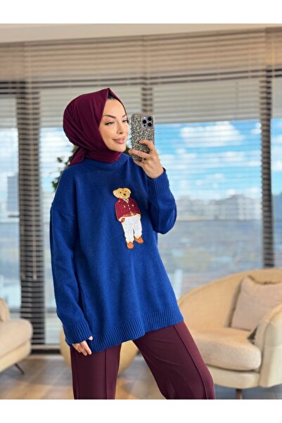 ALANURMODA 6505 تونيك تريكو مطرز بدمية دب في الأمام من ساكس