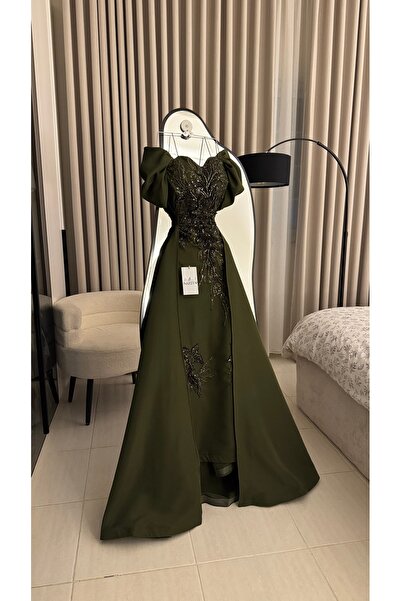 Nareen Fashion Olive Green Evening Gown Featuring an Elegant Design That Comb...