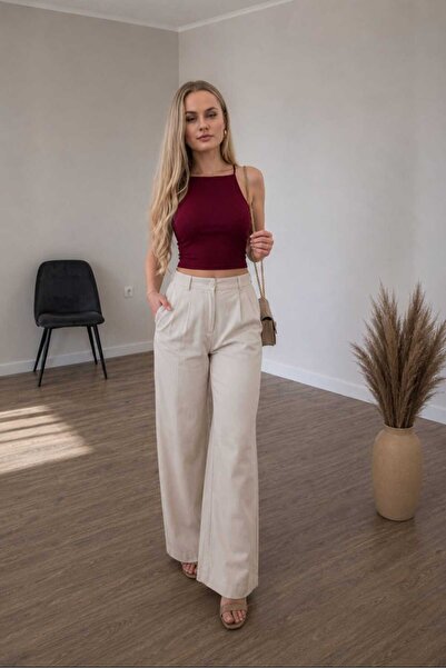 A.P Boutique Top scurt cu bretele subțiri și croială mulată