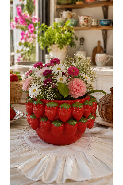 Eski Mahzen Design Handmade Strawberry Vase (15 cm Height)