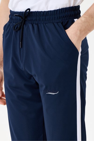 Adesline Men's Below-Knee Bermuda Shorts Diving Fabric with 3 Pockets