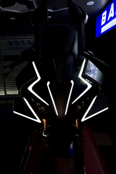 Banxtre مجموعة ملصقات تفصيلية مع عاكسات أمامية للرأس لـ CFMOTO 450SR (8 قطع)