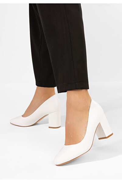 B T Shoes Pantofi cu toc gros Binney albi