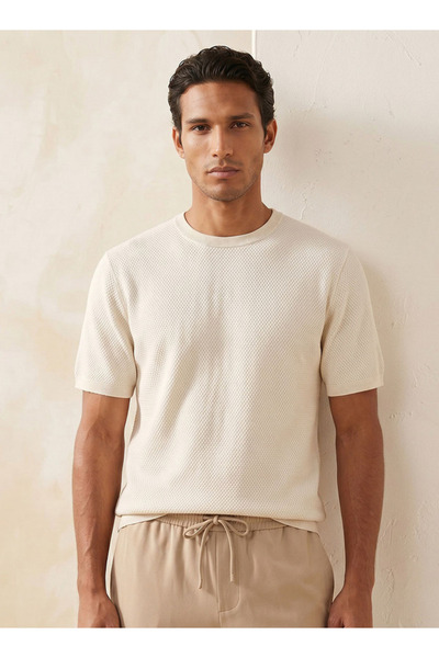 Iconic Crew Neck Popcorn Textured T-shirt