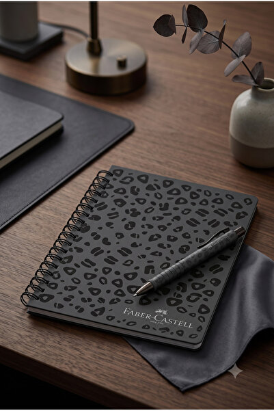Faber Castell دفتر ملاحظات مسطر بغلاف من الورق المقوى الصلب مع قلم إف سي ليو ...