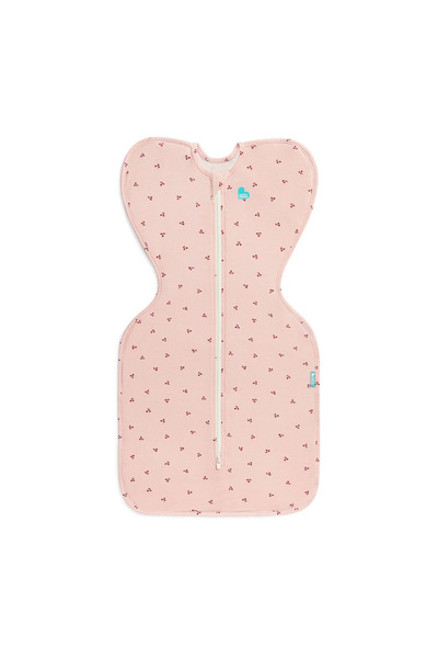 Love to Dream Swaddle UP Păturică de înfășat mărimea S cireșe roz ETAPĂ 1 TOG 1