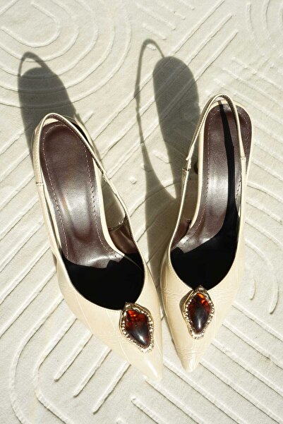 GÜZEL SHOES Lian Bej Kadın Taş Detaylı Sivri Burunlu Şık Topuklu Ayakkabı