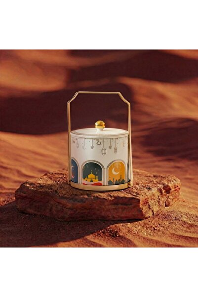 Amara Layaale (380G) Smoky Oakwood Jar Candle