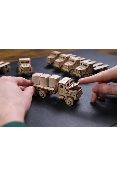 NO BRAND Puzzle din lemn model 3D de asamblat camion militar UGEARS 70199