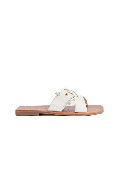 Ted Baker Άσπρο Δερμάτινο Σανδάλι με αγκράφα JOSEEI 251045