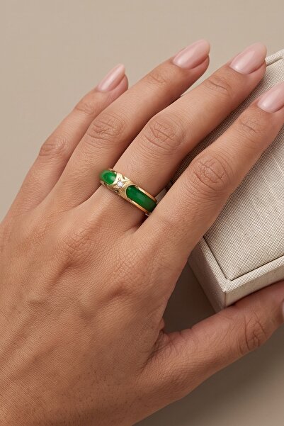 Utku Kuyumculuk 18 AYAR PIRLANTA VE YEŞİM (JADE)TAŞLI TASARIM YÜZÜK