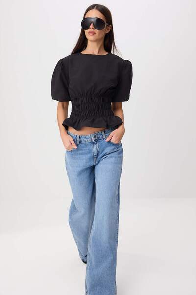 Συλλογή Trendyol Μαύρη Μπλούζα με Ελαστική Μέση και Υφαντό Τελείωμα Πάνω-Κάτω...