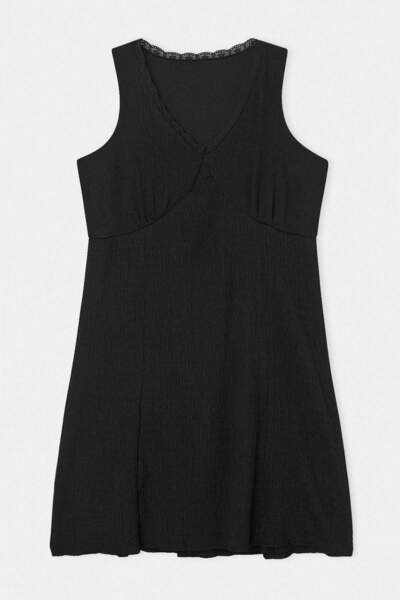 Trendyol Curve Μαύρο Μίνι Φόρεμα Α-γραμμής με V-λαιμόκοψη Πλεκτό Μεγάλο Μέγεθ...