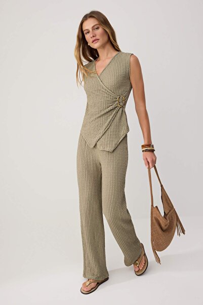 Trendyol Collection Dark Green Double-Breasted Suit with Accessory Detail, Te...